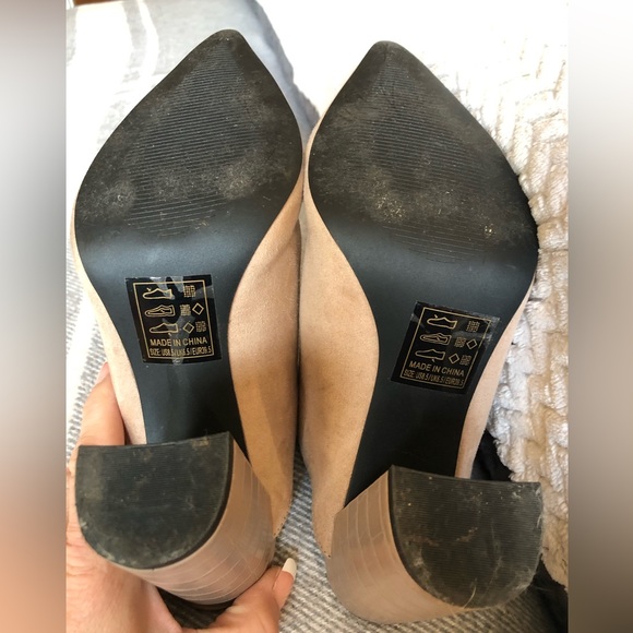 Mules Tan Suede Block Heel 8.5 - Picture 5 of 6